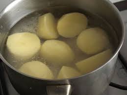 L Eau De Cuisson On N Y Pense Jamais Mais Ne Jetez Pas L Eau De Cuisson De Vos Legumes Oeufs Pates Et Autres Jus De Cuisson Alimentaires Riches En Vitamin