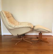 The ottoman is for you to relax your leg while reclining on this leisure chair. Danish Modern Leather Swivel Lounge Chair And Ottoman By H W Klein For Bramin Epoch