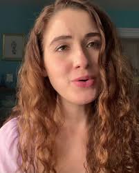 night time serenade 🎹🎶🌸🌙, music: “garden song” by @phoebebridgers,  follow me for more music