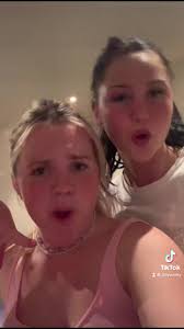 ella whitfield (@.littywhitty)