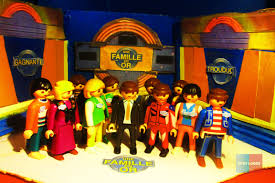 Maquette Plateau Une Famille En Or Version Playmobil Playmobil Tournage Plateau