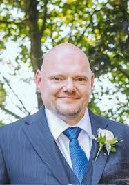 I have just been shocked and saddened to learn that Andrew Mercer of  Leaping Lizards in York has sadly passed away. Andy established Leaping  lizards as the premier York reptile centre way