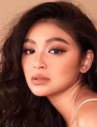 Asmr makeup routine with nadine lustre and debbie then check it out on lustrousph's fb page! Nadine Lustre Bio Net Worth Dating Boyfriend James Reid Break Up Height Parent Nationality Age Facts Wiki Awards Family Famous Salary Gossip Gist