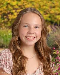 Danielle Strader's Instagram, Twitter & Facebook