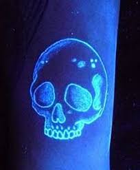 手臂骷髅头隐形夜光纹身图案 london tattoo tattoos gallery skull tattoo