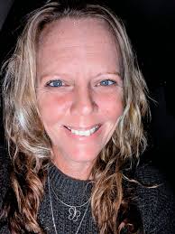 Laura Mitchell (@laura007lobo) • Facebook