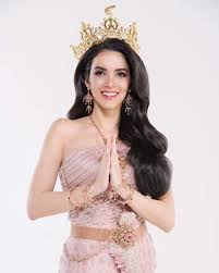 Find out who they are. Pecinta Kontes Kecantikan On Twitter Miss Grand International 2018 Clara Sosa Happy Songkran Songkran Is The World S Largest Water Festival That Marks The Beginning Of Thainewyear Missgrandinternational Https T Co Ixrlnb6s34
