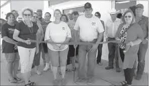 Ribbon cutting held for new owners of Dunning business