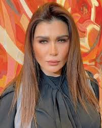 نادين الراسي بجلسة تصوير جريئة والجمهور وين البنطلون in 2021