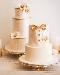 Wow Bride Groom Cakes Groom Cakes Are Very Popular In A Traditional Southern Wedd Fondant Wedding Cakes Groom Wedding Cakes Wedding Cake Topper Decorations