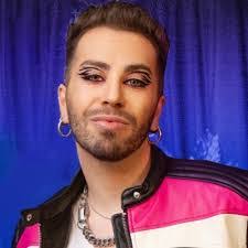 Laura Coello's Instagram, Twitter & Facebook