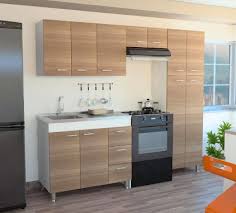 Así que vamos a hacer un repaso de los distintos materiales, con sus ventajas e inconvenientes, y después vosotros decidís cuál se adapta mejor a vuestra forma de cocinar. Como Elegir Revestimiento De Pisos Y Paredes Para Cocina Homecenter
