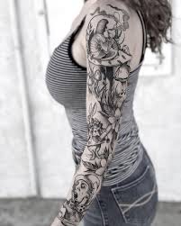 Alice In Wonderland Black And White Tattoos J U S T I N H O B S O N On Instagram Almost Finished With This Alice In Wonder Alice And Wonderland Tattoos Sleeve Tattoos For Women Sleeve Tattoos