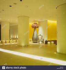 First i (to meet) jane in the foyer, then we (to go) into the hall to find our seats. Seating Area Und Eingang Foyer Entworfen Von Philippe Starck St Martins Lane Hotel London Stockfotografie Alamy