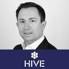 Linda Syme's Instagram, Twitter & Facebook