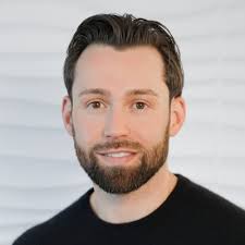 A local celebrity with 300K Instagram followers wanted free Botox and  fillers. $10,000 worth of free treatments. ZERO new customers to show for  it. What went wrong? This was back when I