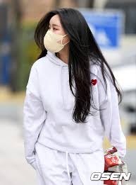 학력은 한양대학교 erica캠퍼스의 생활무용예술학과를 휴학중입니다. ì¬ì§ ë¸ë ì´ë¸ê±¸ì¤ ë¯¼ì ìë²½í ìëª¨ìµ ë¤ì´í¸ë´ì¤