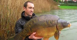 Sames Lake Fishing Pyrenees Atlantiques Aquitaine France Voyage Com Leisure Activities Lake Fishing Activities