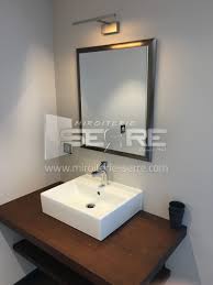 Miroir rond ou rectangle, cintré mais aussi triangle, octogone ou trapèze.et toutverre.com propose une large gamme de miroirs (épaisseur et coloris, avec ou sans film de protection) et de systèmes de fixation. Miroir Sur Mesure Etude Fabrication Et Installation Miroiterie Serre