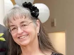 Lenora Moon's Instagram, Twitter & Facebook