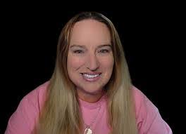 Donna Nealey's Instagram, Twitter & Facebook