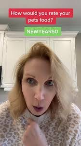 Amy Gurley's Instagram, Twitter & Facebook