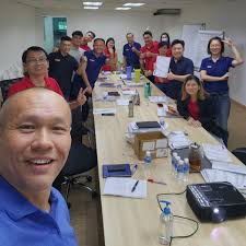 We just completed an incredible sales training session Oh Norman Low Fang  Kai . It was a fantastic experience filled with engaging discussions and  valuable exchanges. This training not only adds immense