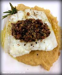Ricette a base di baccalà. Trancio Di Baccala Al Vapore Su Crema Di Ceci E Salsa Alle Olive Ricette Di Cucina Le Ricette Di Verzamonamour Com