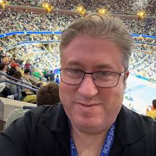 It's a treat to have Cardinals Hall of Famer Ozzie Smith visit our station.  Listen in at 7am as he offers his perspectives