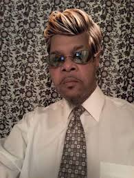 Hey my people I love changing my wigs up at least twice a week how about  you? How many times in a week do you switch out?