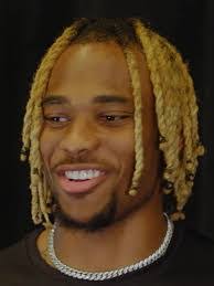 Eric Pitzer's Instagram, Twitter & Facebook