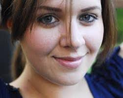 Amanda Hensel's Instagram, Twitter & Facebook