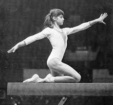I felt i had done a good routine, comaneci said of the moment she finished on the uneven bars in the team competition, on the second day of the montreal 1976 games. Nadia Comaneci Grandi Sport Olimpiadi Curiosando Anni 70