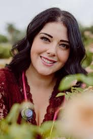 Denise Rue's Instagram, Twitter & Facebook