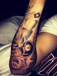 The pop star, 26, started inking himself on his 16th birthday and hasn't stopped since. Justin Biebers Tattoos Und Ihre Bedeutungen