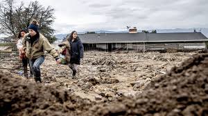 Forward progress has been stopped, as of 6:45 p.m. Homes Damaged Several Rescued After Mudslide Near River Fire Burn Scar In Monterey County Abc7 San Francisco
