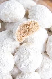 These easy christmas cookies only need 5 ingredients to make, use ones one mixing bowl and takes less than 30 minutes. Mexican Wedding Cookies Snowball Cookies Liv For Cake