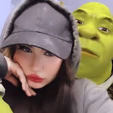 Sophie Olga James (@jophiesames)