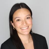 Summer Cullen's Instagram, Twitter & Facebook