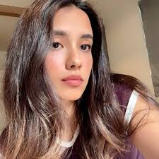 Niharika Shah (@niharikashahpoetry) • Instagram photos and videos