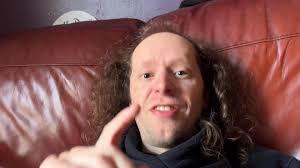 Howde all. I'd like to take you all back 13 years to hear our song 'Don't'  in its original form. This was at a Live & Unsigned competition in 2011. Oh  and