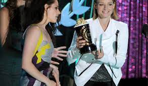 Hollywoodlife.com has all the exclusive details on why kristen wants to team up with her mentor. Jodie Foster Defends Kristen Stewart Blasts Media Culture Video The World From Prx