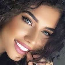 Rosana Suárez Ruiz (@Rosasr82)