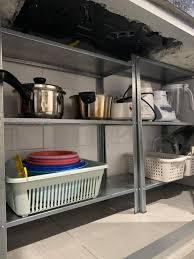 Dapur adalah bahagian rumah yang paling sukar untuk dikekalkan kekemasannya bukan. Susun Atur Backyard Kitchen Ini Mudahkan Ibu Sakit Semasa Memasak Mingguan Wanita