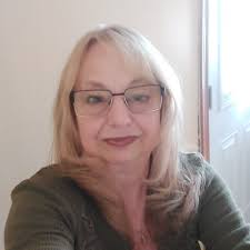 Timing, teamwork, and over 2,000 truckloads of concrete... a lot goes into  pouring a jointless slab spanning over 1.2M sq. ft.! By significantly  reducing joints, this innovative approach optimizes…