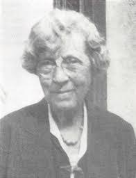 Julia Culver's Instagram, Twitter & Facebook