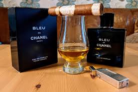 Sa composition révèle un esprit masculin qui décide de son destin avec indépendance et détermination. Bleu De Chanel Men S Fragrance Review