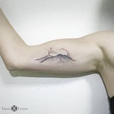 The Beautiful Volcanoes Fuego And Acatenango Antigua Guatemala Womantattoos Tattooantigua Womanta Earthy Tattoos Volcano Tattoo Sleeve Tattoos