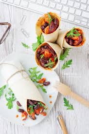 Il burrito di pollo è un piatto tipico della cucina messicana, ormai molto conosciuto e apprezzato in esistono infatti moltissimi modi di farcire le tortillas, dal pollo e peperoni, il ripieno più conosciuto, ad. Mini Burrito Di Pollo E Fagioli L Ennesimo Blog Di Cucina