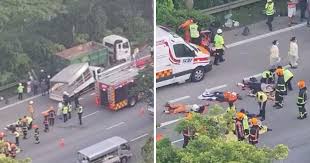 Find singapore accident latest news, videos & pictures on singapore accident and see latest updates, news, information from ndtv.com. 1 Passenger Dead 2 Trapped In Early Morning Accident Between Lorry Stationary Truck On Pie Mothership Sg News From Singapore Asia And Around The World